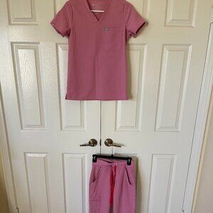 FIGS XXS Pink Scrub Set